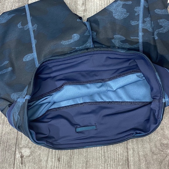⭐️Lululemon Run Inspire Crop II Full-On Luxtreme in Heathered Texture Lotus Camo - Picture 6 of 8